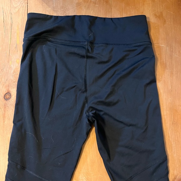 Under armour women’s compression capris - Picture 4 of 4